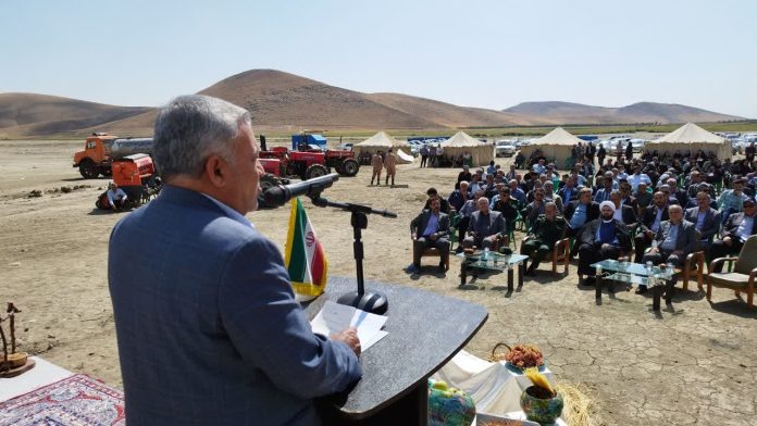 برگزاری جشن خرمن و شکرگزاری برداشت گندم در شهرستان ارومیه
