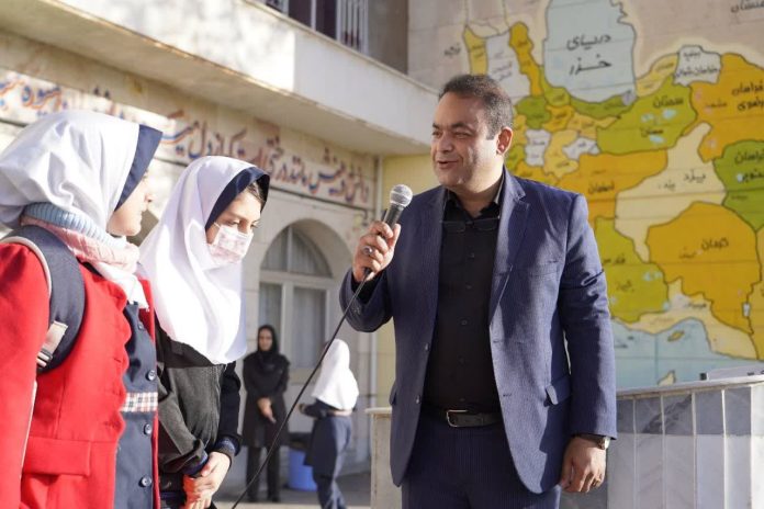 نواخته شدن زنگ گردشگری در مدارس آذربایجان غربی