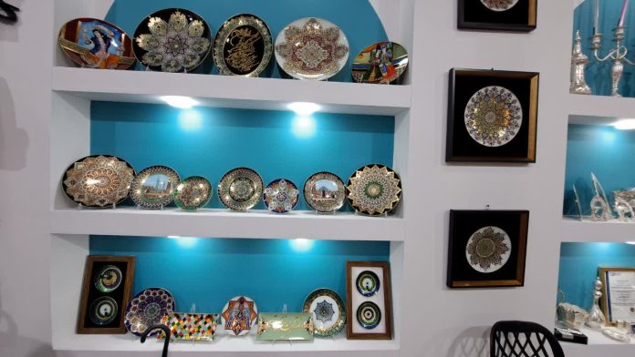 فروش بیش از 7 میلیارد ریال صنایع‌دستی آذربایجان غربی در نمایشگاه ملی تهران