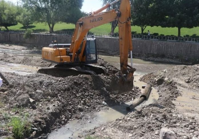 لایروبی رودخانه شهرچای وارد فاز اجرایی شد