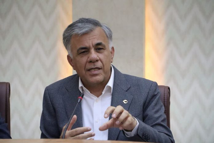 برخورداری از ذخایر متنوع معدنی، یک مزیت کم‌نظیر در آذربایجان غربی است