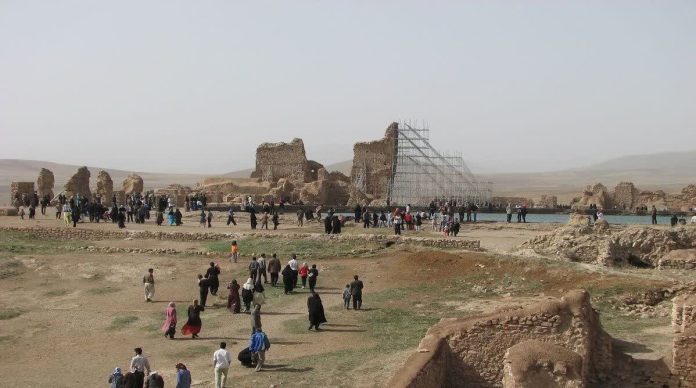 بازگشایی مجموعه جهانی تخت‌سلیمان با پیگیری فرماندار  تکاب