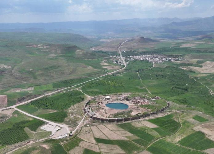 بازدید بیش از ۲ هزار گردشگر از مجموعه جهانی تخت سلیمان تکاب بازدید بیش از ۲ هزار گردشگر از مجموعه جهانی تخت سلیمان تکاب